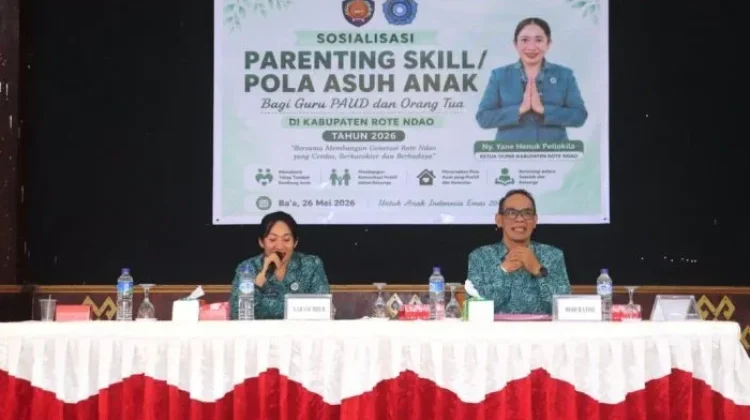 Ketua TP PKK Rote Ndao Ajak Orang Tua Kompak