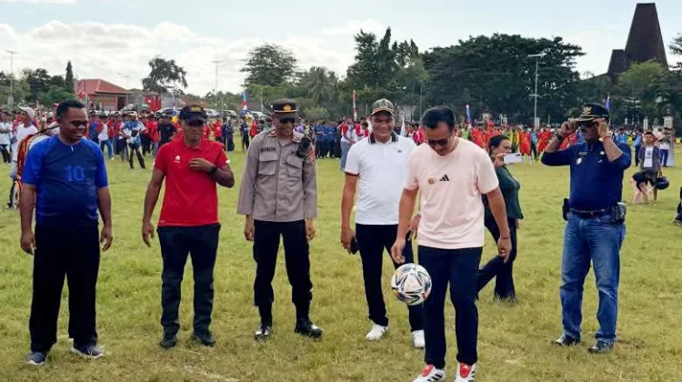 Wabup SBD Tekankan Pembinaan Karakter dan Mental Pemain Muda
