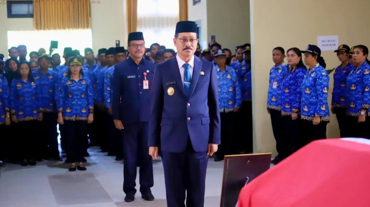 Pemkab Sumba Tengah Gelar Penghormatan Terakhir untuk Almarhum Umbu Dondu