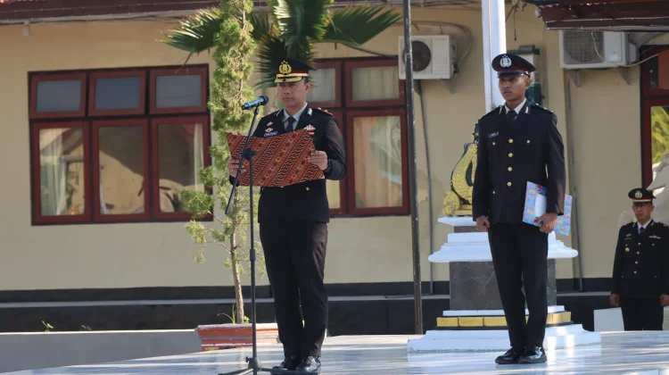 Wakapolres Sumba Timur Ajak Personel Amalkan Nilai-Nilai Pancasila