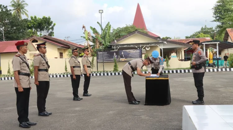 Polres Sumba Timur Rotasi Pejabat, Tingkatkan Profesionalisme dan Pelayanan