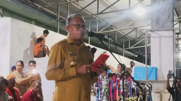 Wabup Sumba Barat Tutup Turnamen Bupati Cup 2026