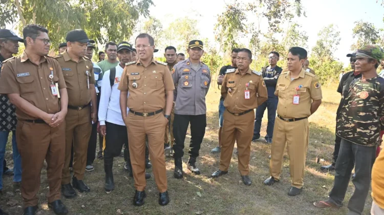 Bupati Kupang Tinjau Lokasi Pembangunan Sekolah Nasional Terintegrasi Manusak