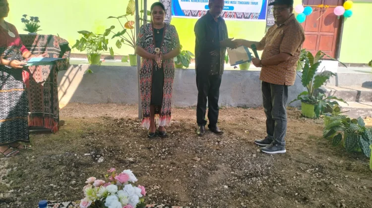 Kanwil Kemenag NTT Perpanjang Izin Operasional SMTK di Rote Ndao
