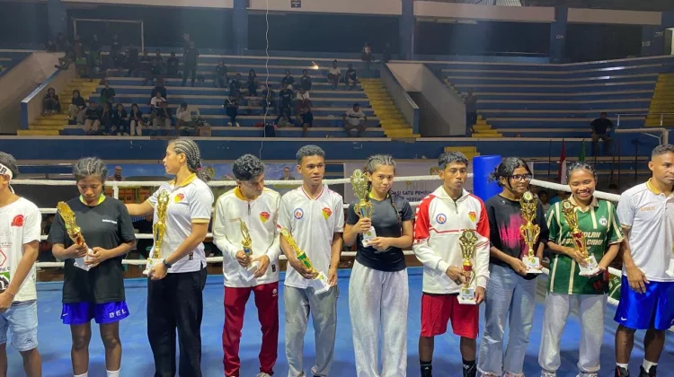 Petinju Rote Ndao Raih Enam Medali
