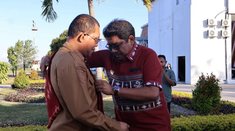 Bupati Sumba Timur Sambut Gubernur NTT dalam Kunjungan Kerja