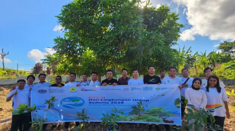 Warnai HUT ke-24 PLN NTT, PLN UP2B NTT Hijaukan Lingkungan