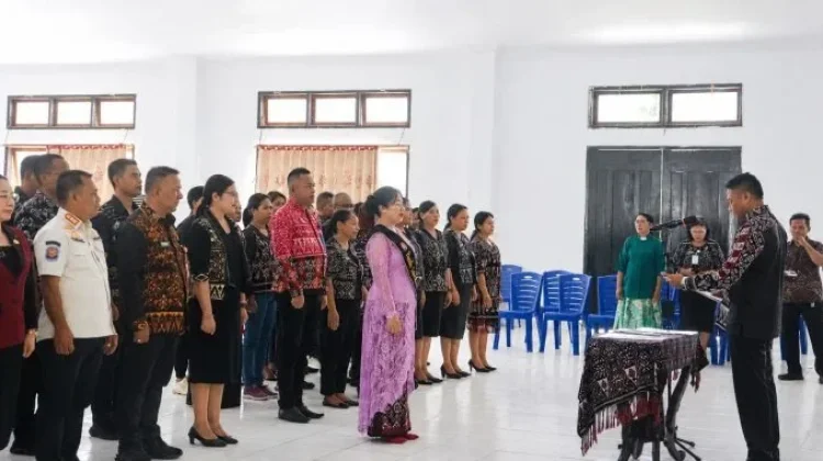Bupati Rote Ndao Kukuhkan Bunda Literasi dan TP Posyandu
