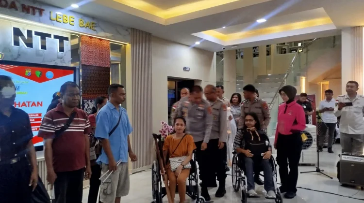 Polda NTT Gelar Bakti Kesehatan Bagi Kaum Disabilitas dan Warga Kota Kupang