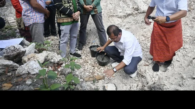 Peletakan Batu Pertama Tongkonan Perkuat Kerukunan di Kupang