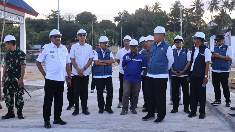 Bupati-Wabup Sumba Timur Dampingi Irjen KKP RI Tinjau Progres KNMP