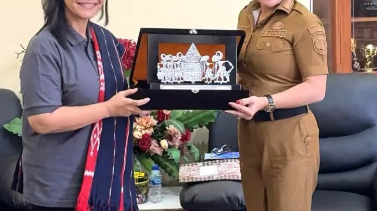 Bupati Ajak Mahasiswa Ciptakan Inovasi Berdayakan Masyarakat di Sumba Barat Daya