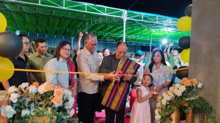 Bupati Resmikan Galvano Futsal Dorong Prestasi Atlet Muda Sumba Barat