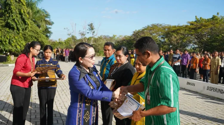 Bupati Ratu Wulla Tekankan Ketahanan Keluarga Hadapi Era VUCA Nasional
