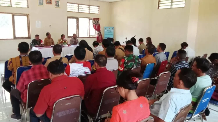 Babinsa Hadiri Rapat Koordinasi Perkuat Sinergi Pembangunan Kecamatan Wewewa