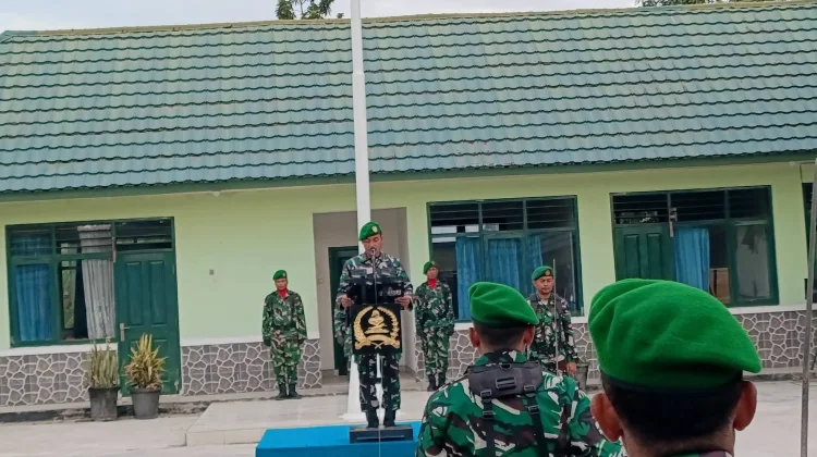 Kasdim Kodim 1613 Sumba Barat Gerakan Upacara Mingguan