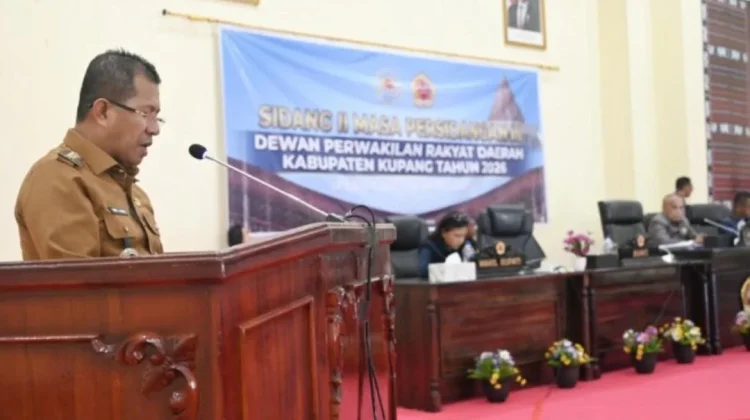 Pemkab Kupang Serahkan Ranperda Pertanggungjawaban APBD 2025 ke DPRD