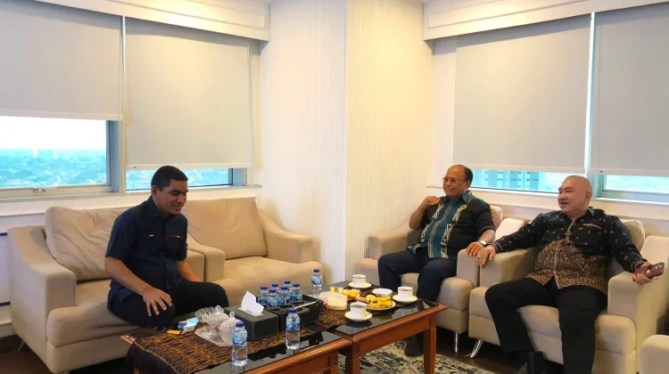 Bupati Sumba Barat Bahas Dukungan Pertanian Bersama Ahmad Yohan