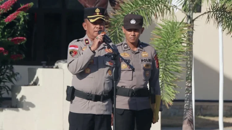Wakapolres SBD Tekankan Disiplin dan Pelayanan Humanis Personel Polri