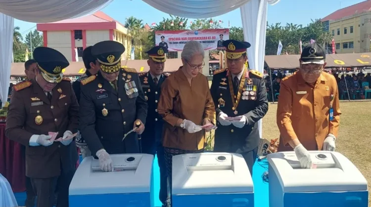 BOTASUPAL NTT Musnahkan 1.723 Uang Palsu di HUT Bhayangkara dan BI