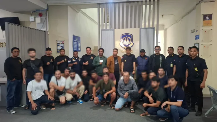 Polres Alor Amankan 16 WNA Asal Uzbekistan
