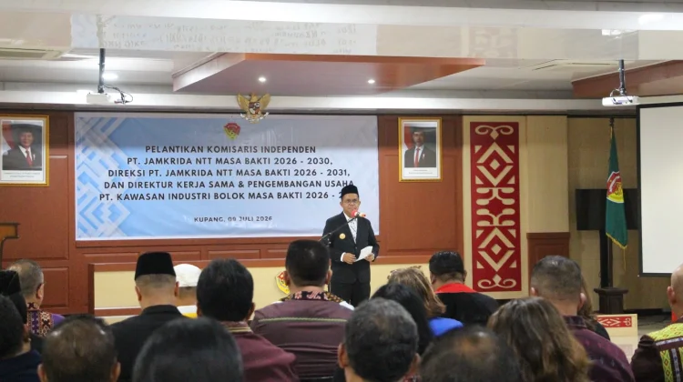Gubernur NTT Lantik Direksi Jamkrida dan Kawasan Industri Bolok, Dorong Peran BUMD