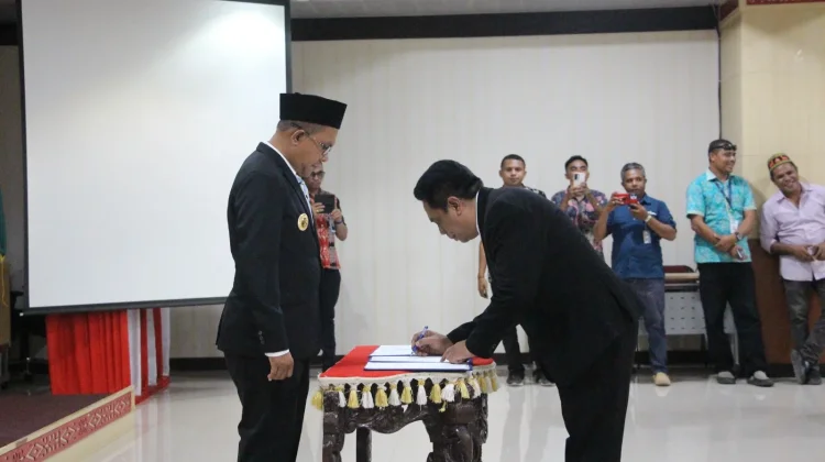 Gubernur NTT Lantik Direksi BUMD Perkuat Ekonomi Daerah Berkelanjutan