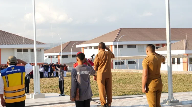 Gubernur Melki Tekankan Asrama Sekolah Rakyat Layaknya Keluarga