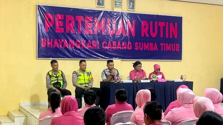 Jasa Raharja Edukasi Bhayangkari Polres Sumba Timur Tentang Keselamatan