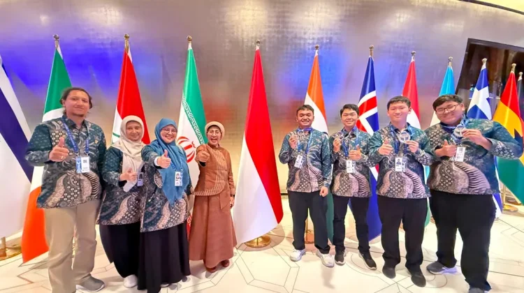 Talenta Muda Indonesia Torehkan Prestasi di IChO 2026 dengan Empat Medali