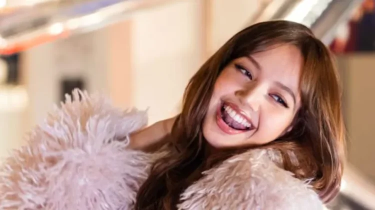 Lisa BLACKPINK Siap Rilis Dokumenter Perjalanan Kariernya ‘Always Lalisa’