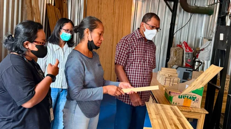 Wagub NTT Apresiasi Produk bambu YBBL Tembus Pasar Internasional