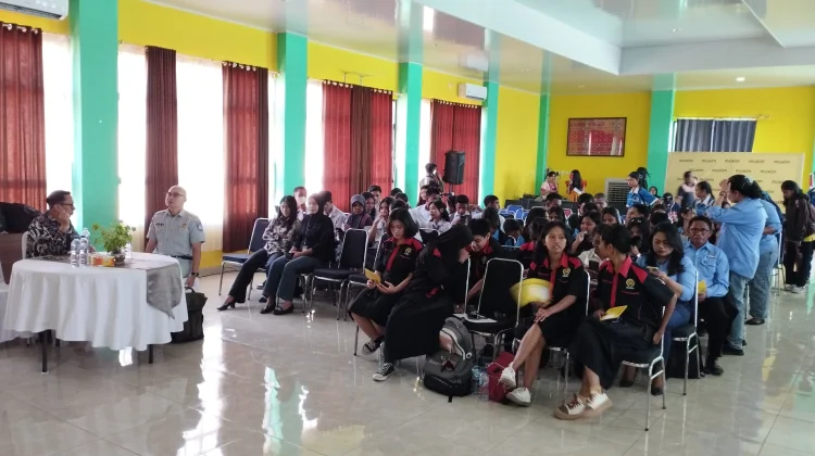 Maxim Gelar "Maxim Quiz English Competition" Perdana dan Terbesar di NTT