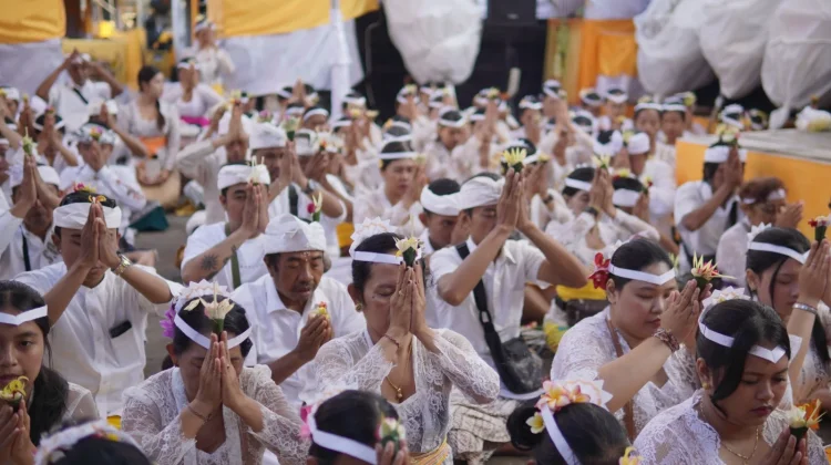 Penerapan Tat Twam Asi dalam Lingkungan Keluarga
