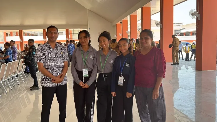 Sekolah Baru, Harapan Baru dari Oelnasi
