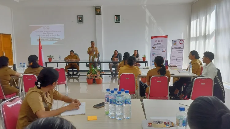 Pelatihan Membaca Berimbang Perkuat Literasi Guru Sekolah Dasar Sumba Tengah