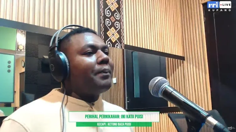 Puisi Pernikahan Mengajarkan Transparansi dalam Kehidupan Rumah Tangga