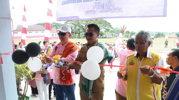 Wabup SBD Resmikan Ruang Kelas Baru SMAK Wee Kombaka