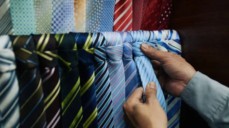 Tips Memilih Dasi Sesuai Acara agar Penampilan Selalu Tepat dan Elegan