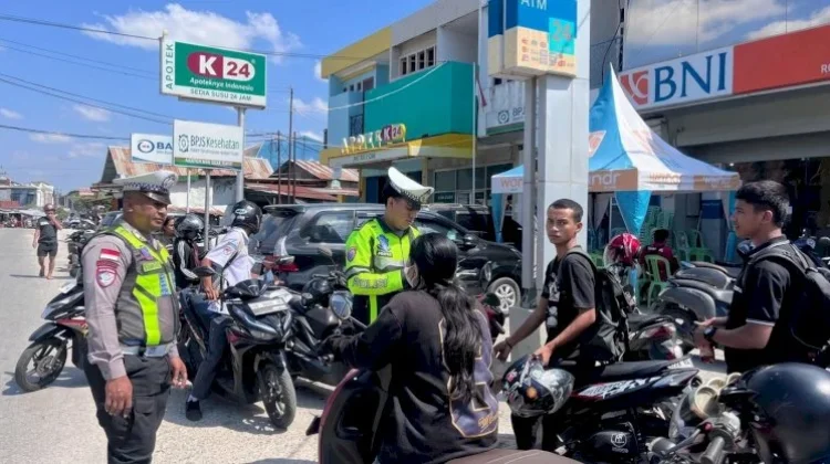Cegah Kecelakaan, Satlantas Polres Rote Ndao Rutin Atur Lalu Lintas