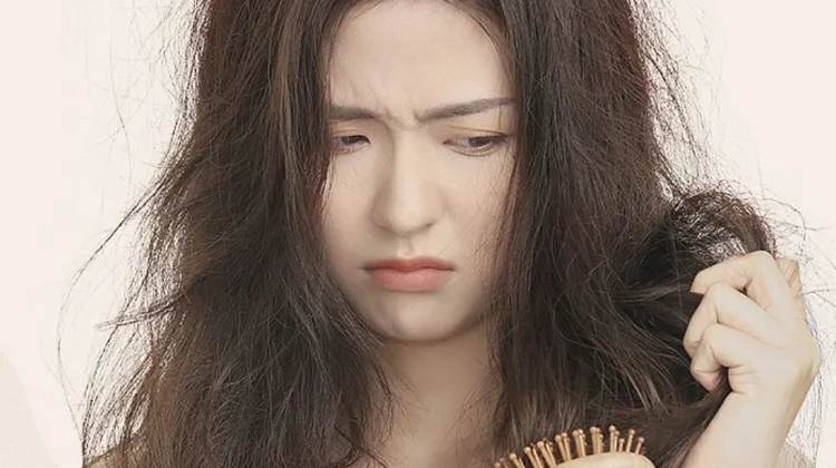 Rambut Kering dan Kusut Seperti Jerami, Kenali Penyebab dan Cara Mengatasinya