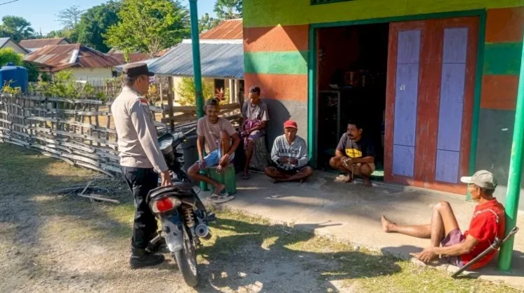 Jaga Kamtibmas, Bhabinkamtibmas Rutin Sambangi Warga