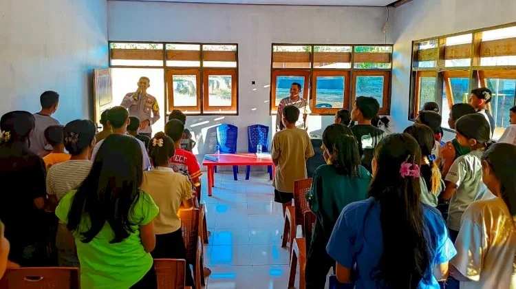 Bhabinkamtibmas Polsek Pantaibaru Edukasi Anak Cegah Kecelakaan dan Kekerasan