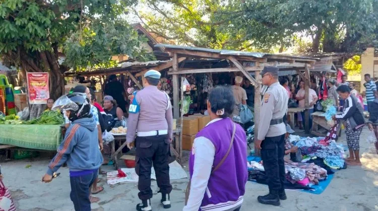 lewat Patroli Dialogis, Polsek Rote tengah Edukasi Warga Soal Keamanan Lingkungan