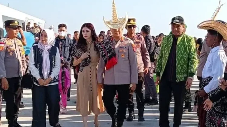 Kapolres Baru Disambut Prosesi Adat, Bupati Harap Sinergi Terus Terjalin