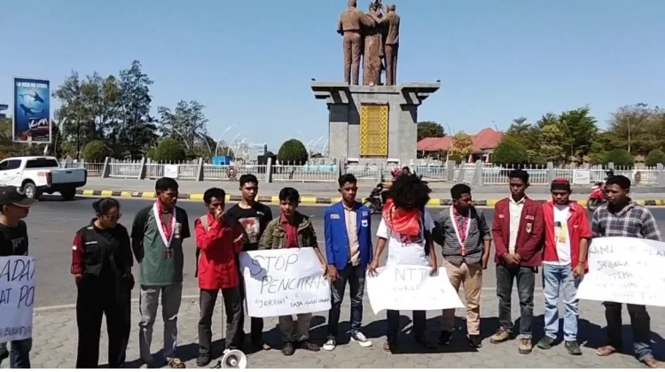 Mahasiswa Cipayung Plus Kupang Tolak Penyematan Gelar "Raja Timor" kepada Jokowi