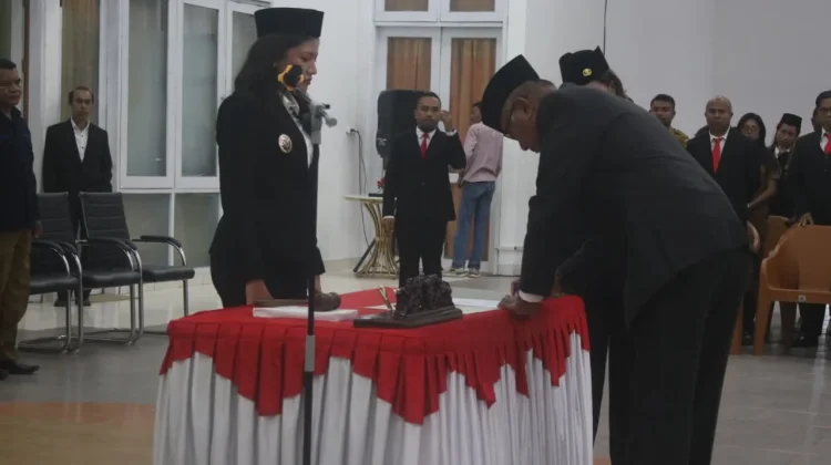 Wabup Kupang Lantik 54 Pejabat, Dorong ASN Inovatif dan Profesional