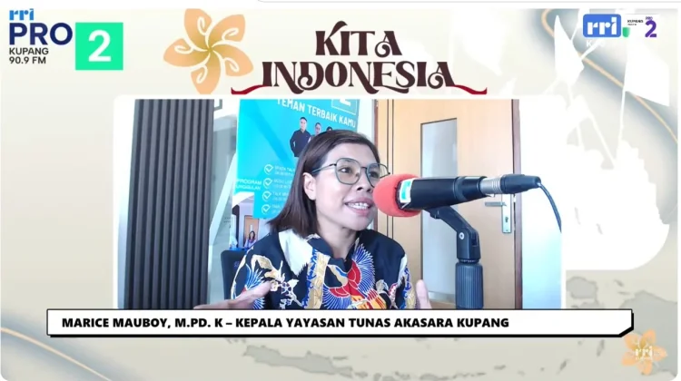 Merawat Cinta Buku di Era Digital: Langkah Nyata Yayasan Tunas Aksara Kupang