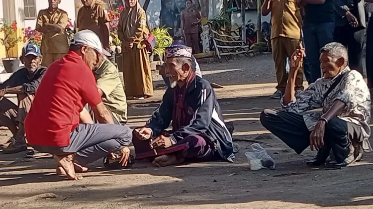 Bangun Kebersamaan Wakapolda NTT Kawal Rekonsiliasi Adonara
