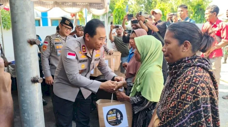 Pascagempa Kapolda NTT Salurkan 100 Paket Bantuan untuk Warga Sikka